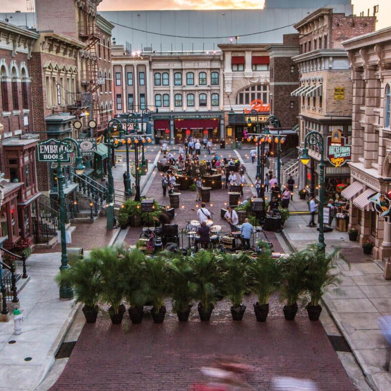 Aerial view of New York street performance