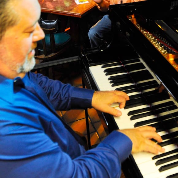 A piano player entertains inside Pat O'Brien's at Universal CityWalk.