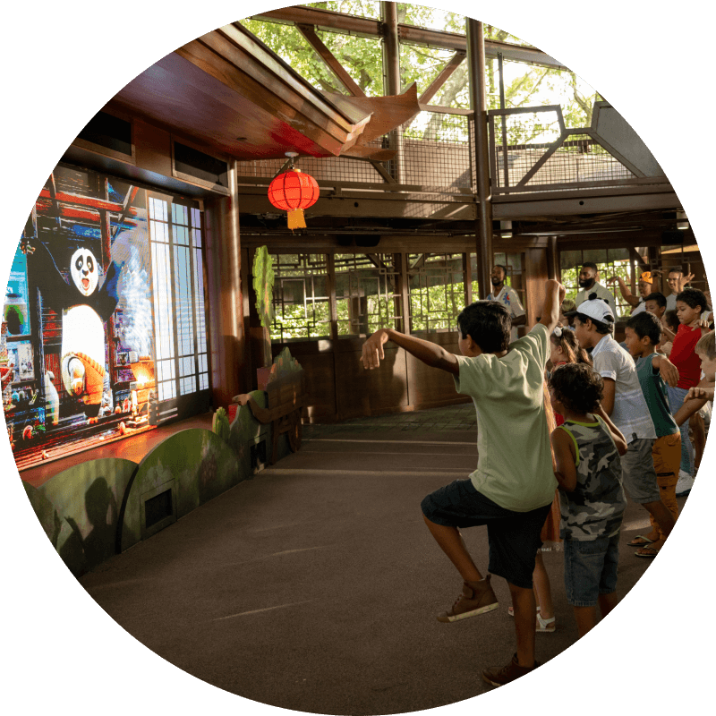 Children interacting with the performance during Po Live! at Universal Studios Florida.