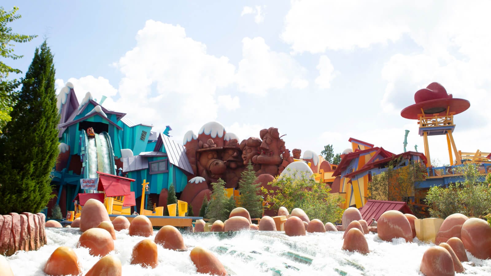 Exterior of Dudley Do-Right’s Ripsaw Falls®