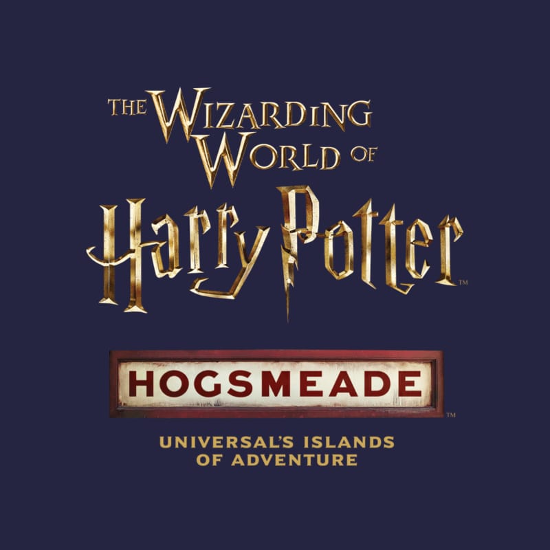 El logo del área de Hogsmeade en The Wizarding World of Harry Potter, una tierra dentro del parque temático Universal's Island of Adventure en Orlando.