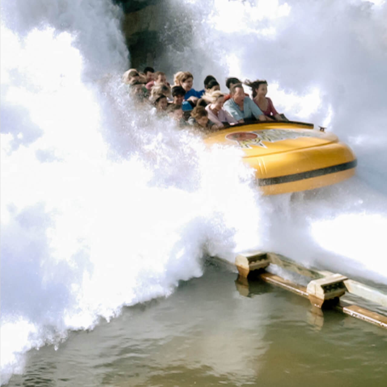 Jurassic Park river adventure splash