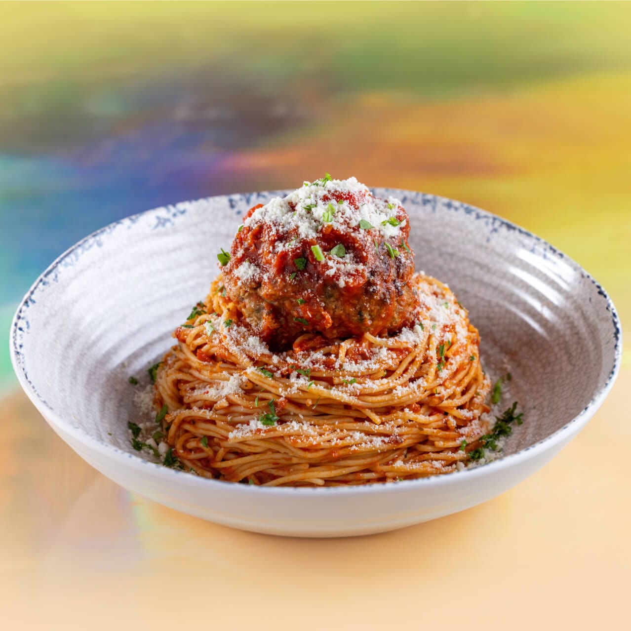 Big Meatball no Omega Café and Market dentro do Universal Terra Luna Resort.