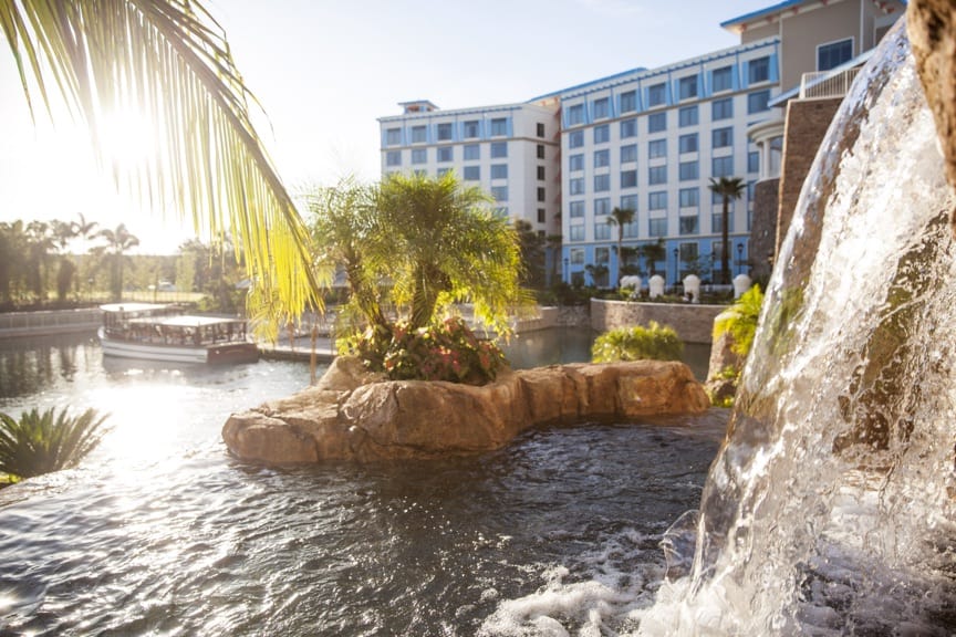 upr sapphire exterior image nd