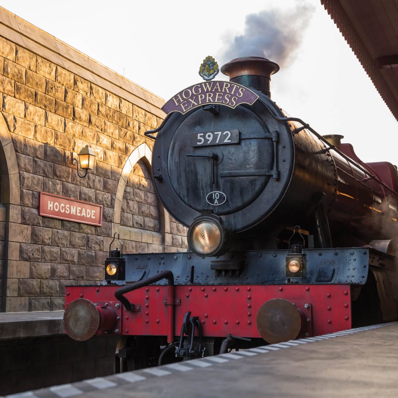 Hogwarts™ Express: Station | Universal's Islands of