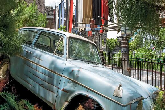 Hogwarts Express King's Cross Station Fast Facts Image 1 of the Ford Anglia Ron and Harry flew.