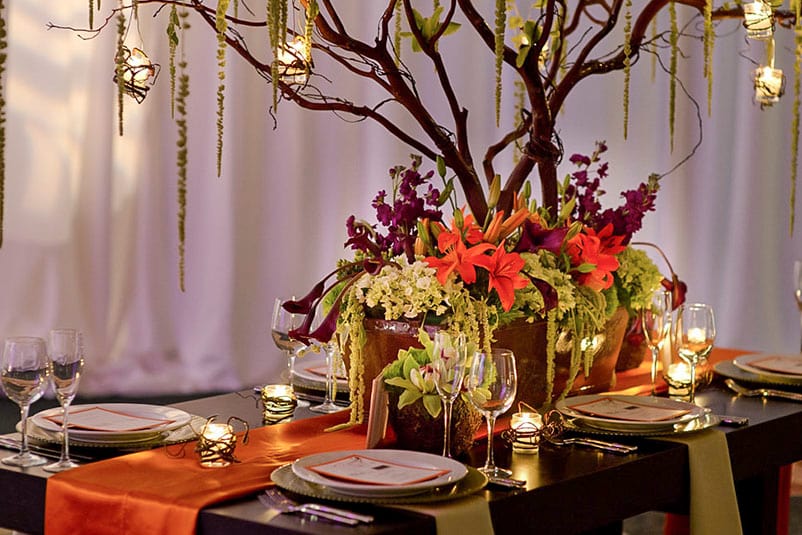 Unique Hotel Wedding Venues At Universal Orlando Resort A Reception Table With Beautiful Plate Settings And An Elaborate Fl Centerpiece Sets The Tone For